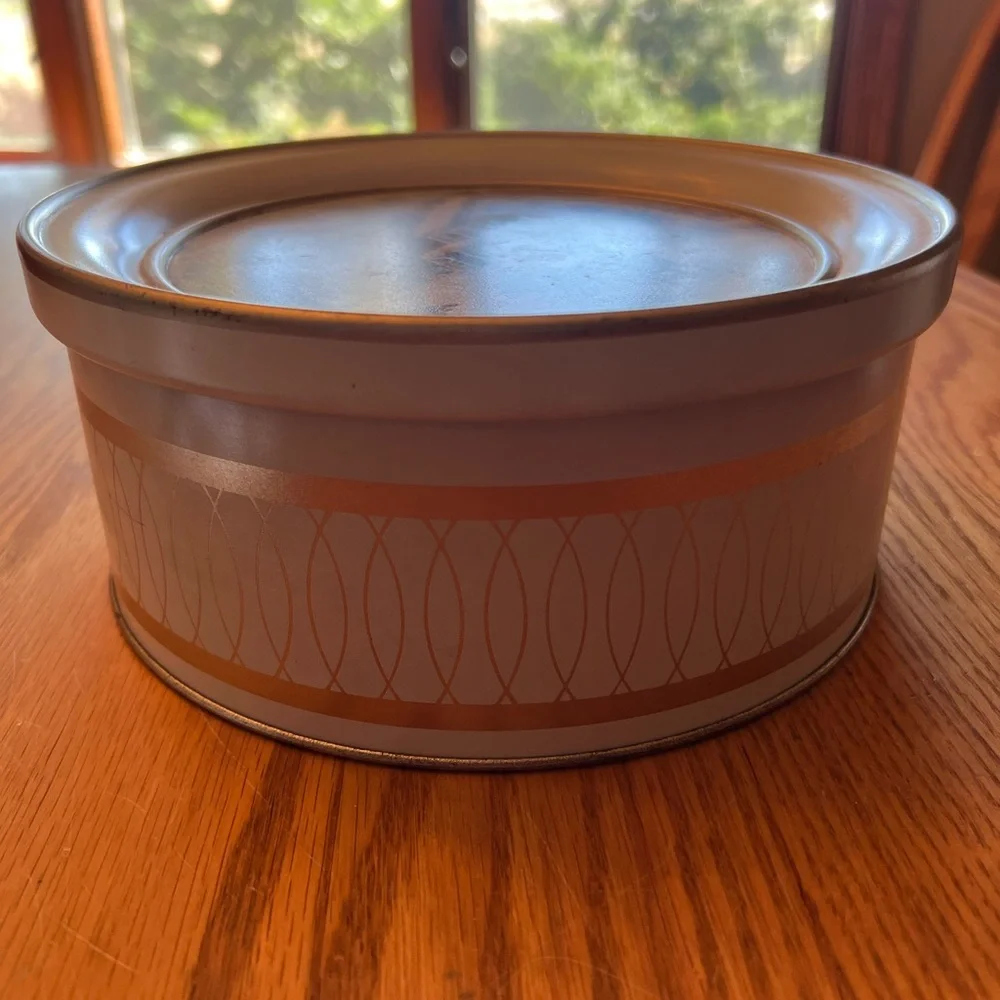 Vintage Tin 